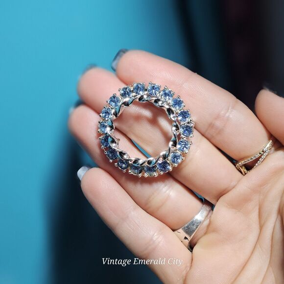 Vtg Silver Tone Circle Sphere Brooch Blue Rhinestones 1.25 In Retro Fashion Pin - Picture 7 of 9